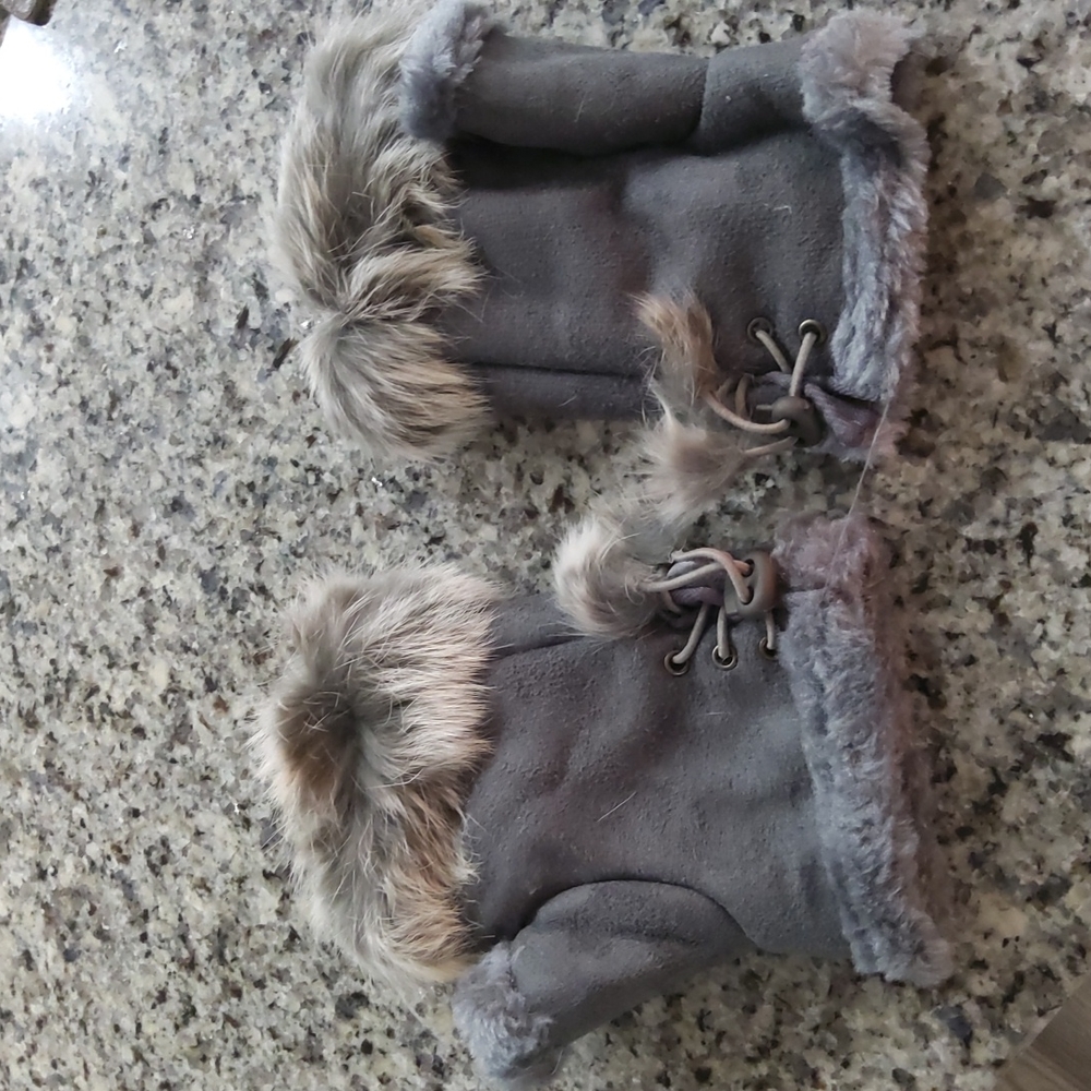 Gloves